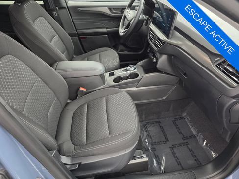 Used 2026 Ford Escape Active w/ Tech Pack #1 FWD image 25