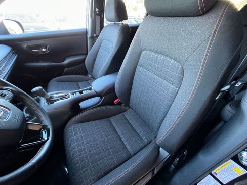 Used 2025 Honda HR-V Sport image 37