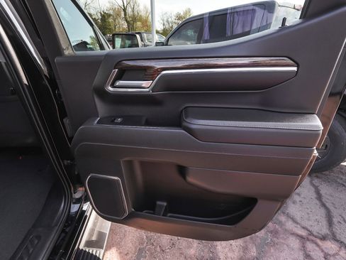 Used 2023 GMC Sierra 1500 Elevation w/ LPO, Elevation Black Package image 12