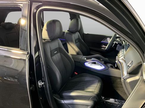 Certified 2025 Mercedes-Benz GLS 63 AMG 4MATIC image 8