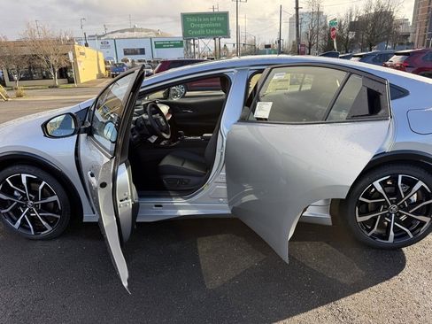 New 2026 Toyota Prius Plug-In Hybrid image 15