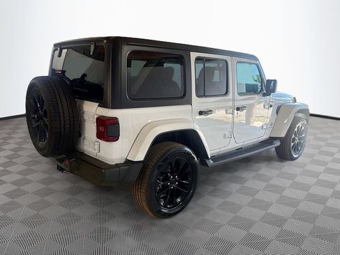 Used 2023 Jeep Wrangler Unlimited Sahara w/ Cold Weather Group AWD/4WD image 6