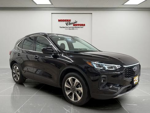 Used 2025 Ford Escape Platinum AWD/4WD image 7