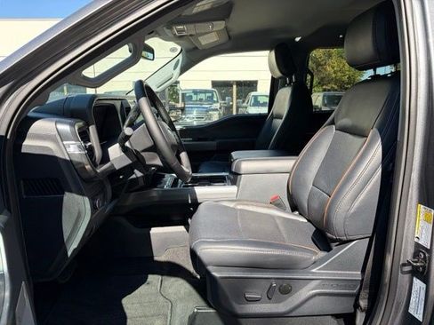 Used 2025 Ford F250 Lariat AWD/4WD image 19