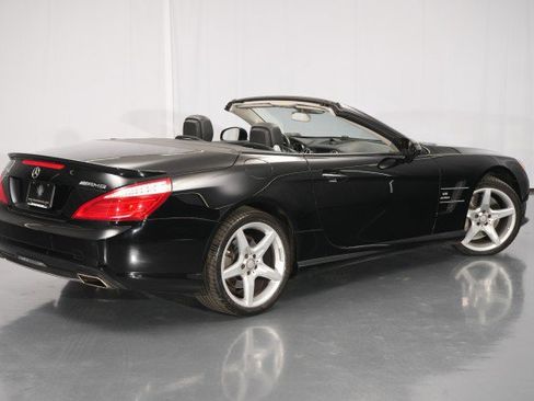 Used 2014 Mercedes-Benz SL 550 image 17