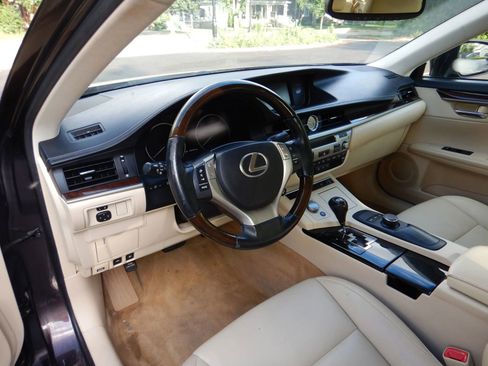 Used 2013 Lexus ES 350 w/ Premium Pkg FWD image 12