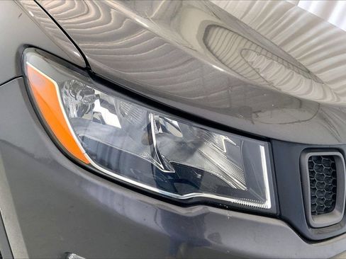 Used 2021 Jeep Compass Latitude FWD image 12
