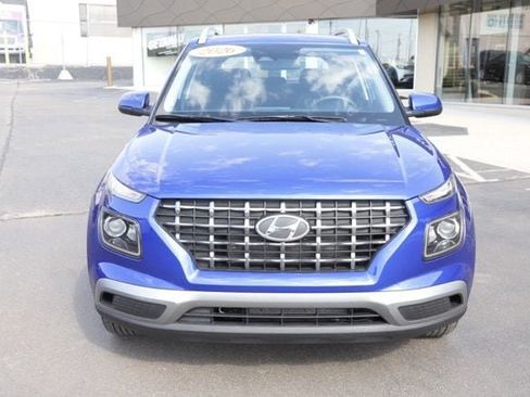 Certified 2026 Hyundai Venue SEL FWD image 7