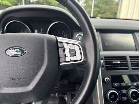 Used 2017 Land Rover Discovery Sport HSE AWD/4WD image 18