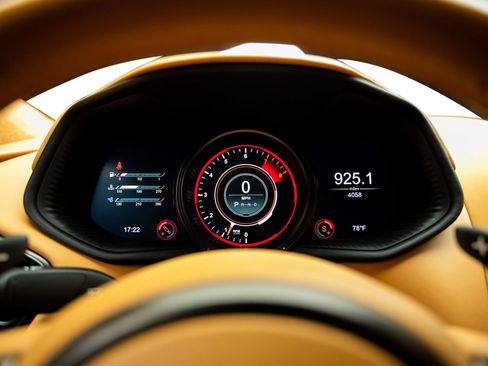 Used 2018 Aston Martin DB11 V12 RWD image 41