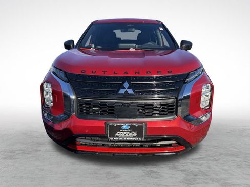 Used 2023 Mitsubishi Outlander SE Black Edition image 2