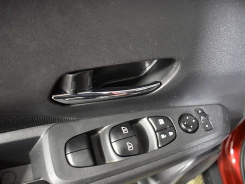 Certified 2023 Nissan Kicks SV FWD image 8