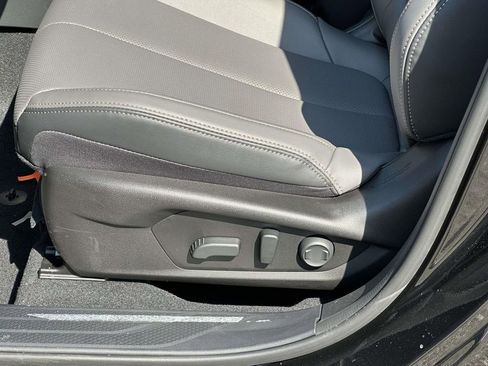 New 2026 Subaru Outback Limited AWD/4WD image 14