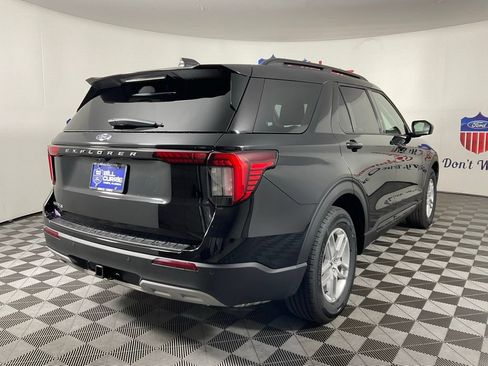New 2026 Ford Explorer Active RWD image 3