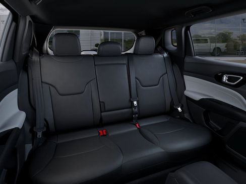 New 2026 Jeep Compass Limited AWD/4WD image 16