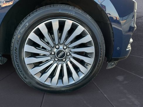 Used 2018 Lincoln Navigator L Reserve w/ Technology Package AWD/4WD image 14