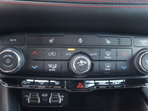 Used 2023 Dodge Durango GT RWD image 10