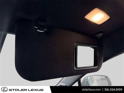 Used 2023 Toyota Venza Limited image 38