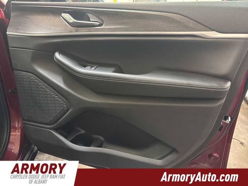 New 2026 Jeep Grand Cherokee Altitude image 38