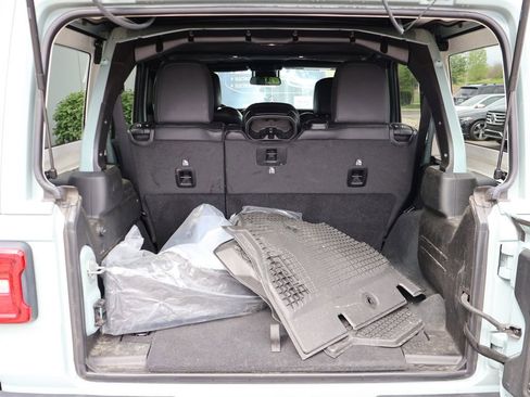 Used 2024 Jeep Wrangler Unlimited Sahara w/ Safety Group AWD/4WD image 9