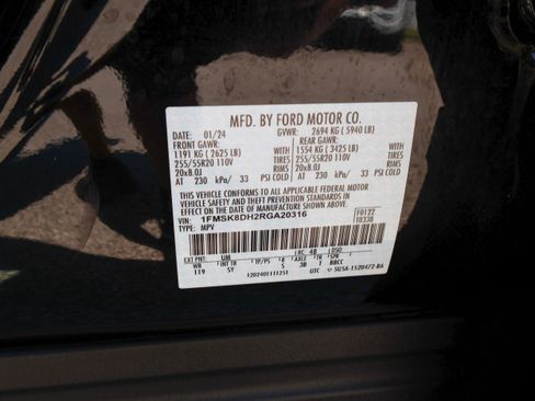 Used 2024 Ford Explorer XLT w/ Equipment Group 202A AWD/4WD image 33