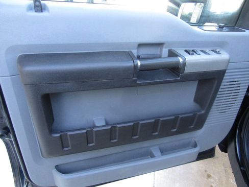 Used 2016 Ford F250 XLT w/ FX4 Off-Road Package image 16