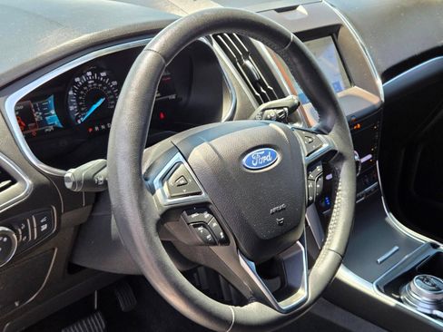 Certified 2020 Ford Edge Titanium w/ Equipment Group 301A AWD/4WD image 19
