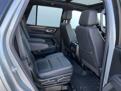 Used 2023 Chevrolet Tahoe Z71 w/ Luxury Package image 16