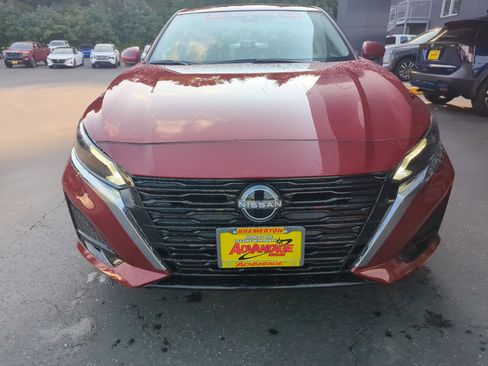 New 2025 Nissan Altima 2.5 SL image 9