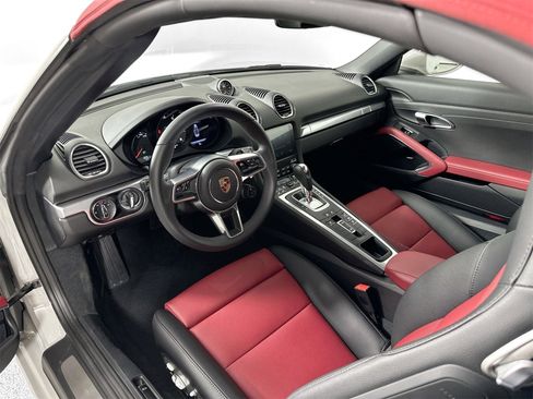 Certified 2024 Porsche 718 Boxster image 4