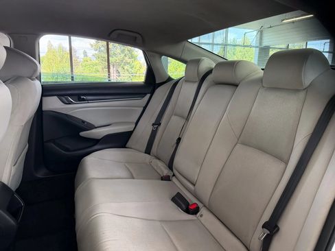 Used 2018 Honda Accord LX image 18