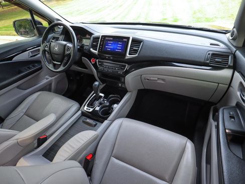 Used 2017 Honda Ridgeline RTL-E image 37