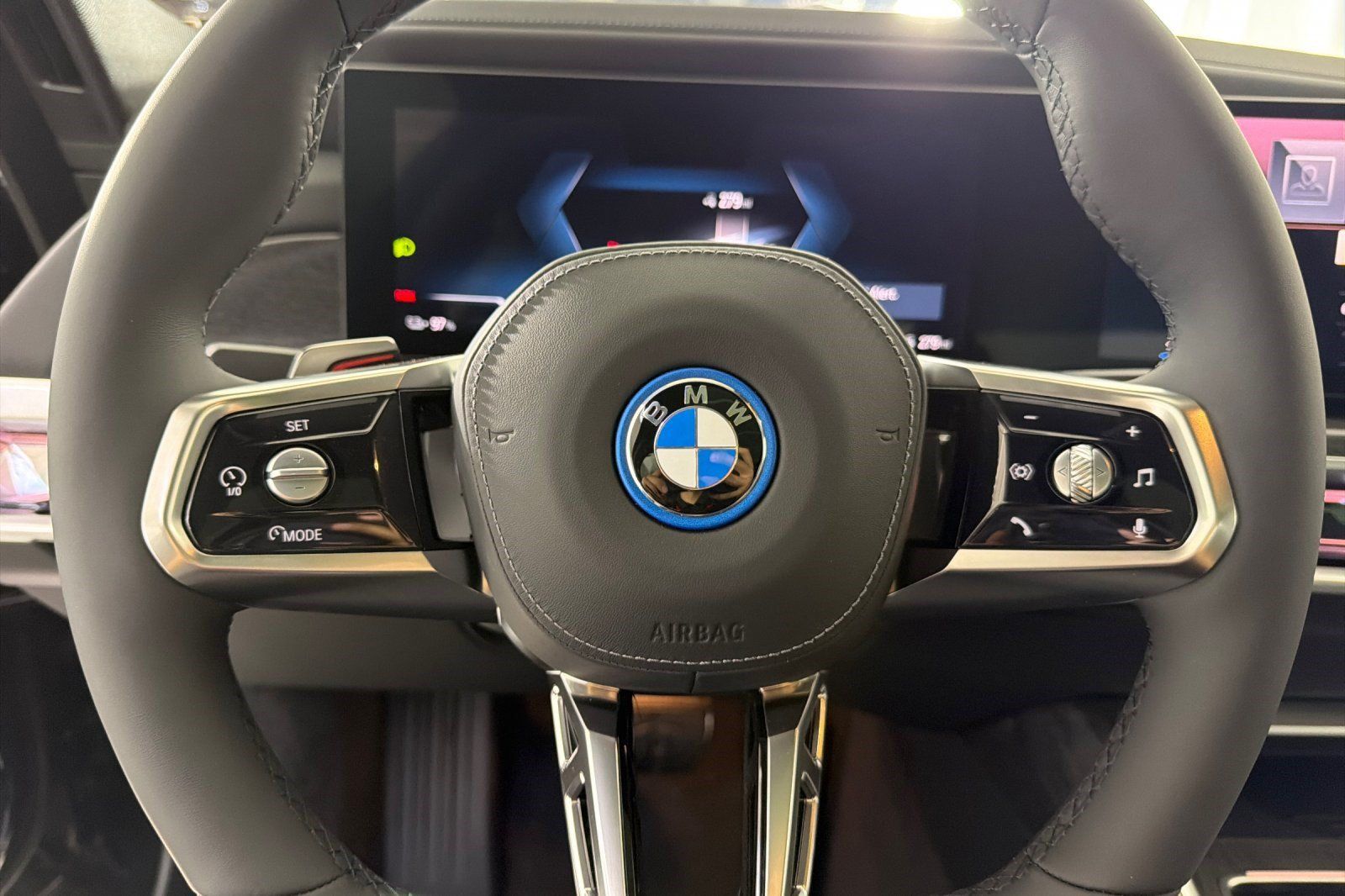Used 2026 BMW i7 eDrive50 w/ M Sport Package RWD image 11