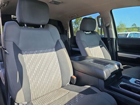 Used 2019 Toyota Tundra SR5 AWD/4WD image 14