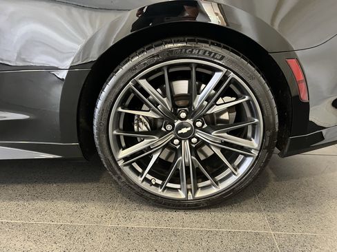 Used 2018 Chevrolet Camaro ZL1 image 10