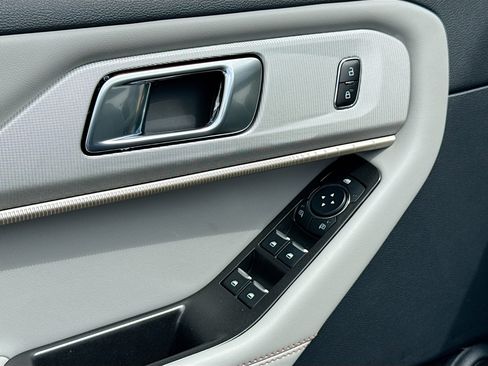 New 2026 Ford Explorer Active w/ Active Comfort Package AWD/4WD image 8
