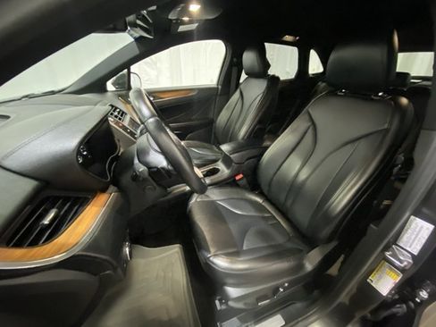 Used 2018 Lincoln MKC Select w/ Select Plus Package image 10