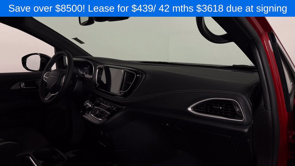 New 2027 Chrysler Pacifica Select FWD image 27