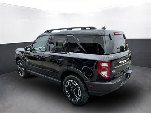 Used 2024 Ford Bronco Sport Outer Banks w/ Tech Package image 4