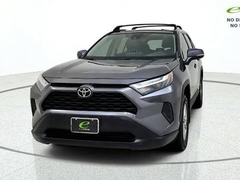 Used 2023 Toyota RAV4 XLE w/ Convenience Package FWD image 3