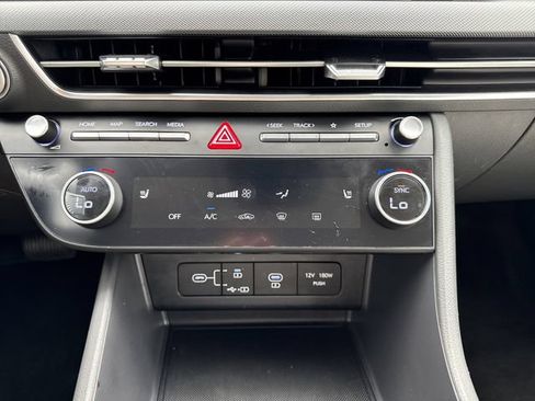 Used 2025 Hyundai Sonata SEL FWD image 26