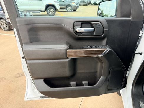 Used 2021 Chevrolet Silverado 1500 LT w/ Safety Package II AWD/4WD image 9