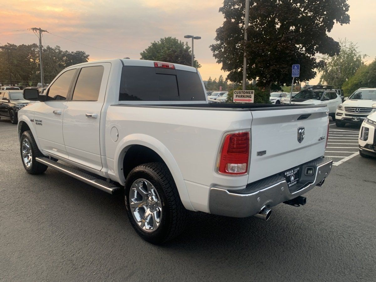 Used 2017 RAM 1500 Laramie w/ Convenience Group AWD/4WD image 5