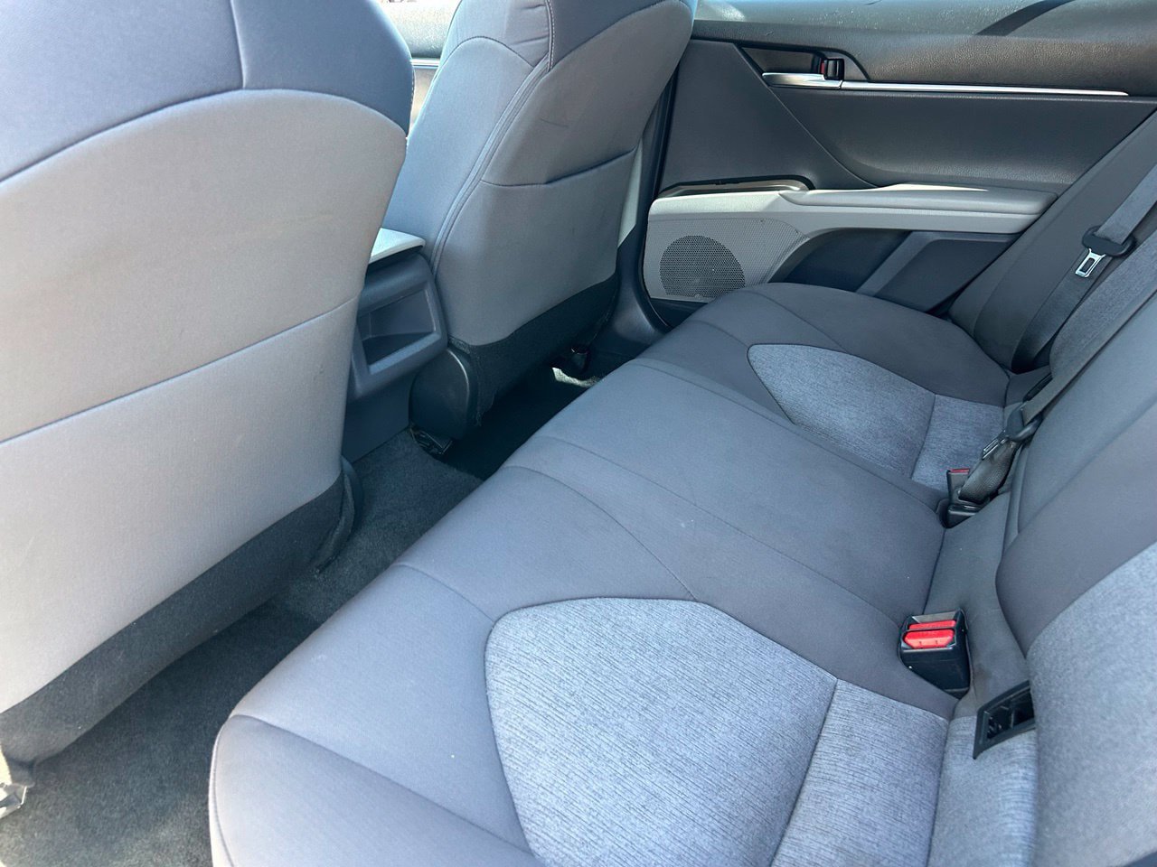 Used 2022 Toyota Camry LE w/ Carpet Mat Package (TMS) FWD image 22