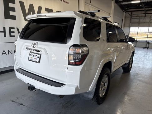 Used 2021 Toyota 4Runner SR5 Premium image 30