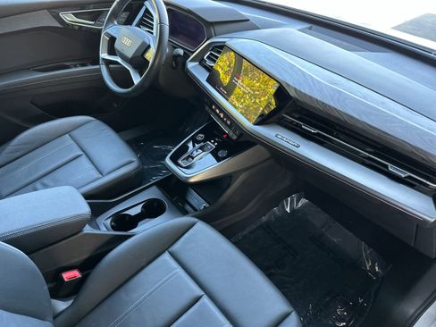 Used 2023 Audi Q4 e-tron Premium Plus w/ Premium Plus RWD image 16