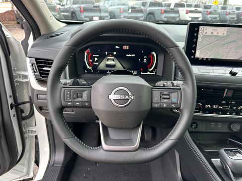 New 2026 Nissan Rogue Platinum w/ Tech Package image 24