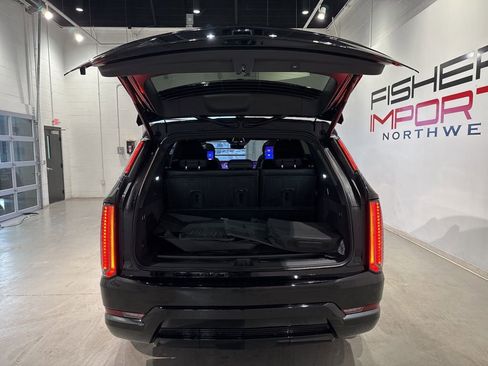 Used 2026 Cadillac Escalade IQ Sport 1 w/ LPO, ONYX Package image 46