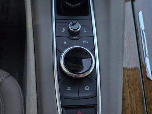 Used 2021 Cadillac Escalade Sport Platinum RWD image 22
