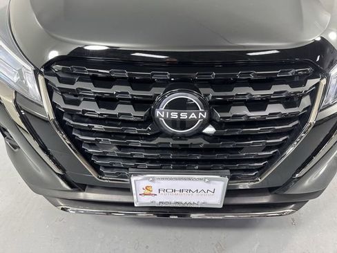 Used 2024 Nissan Kicks SR w/ SR Premium Package FWD image 24